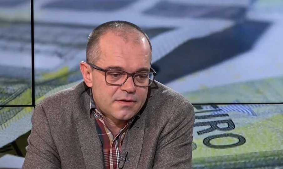 УБИЙСТВЕН АНАЛИЗ! Александър Колячев - ВРИД шефът на КЗП носи пряка отговорност за скъпотията в страната