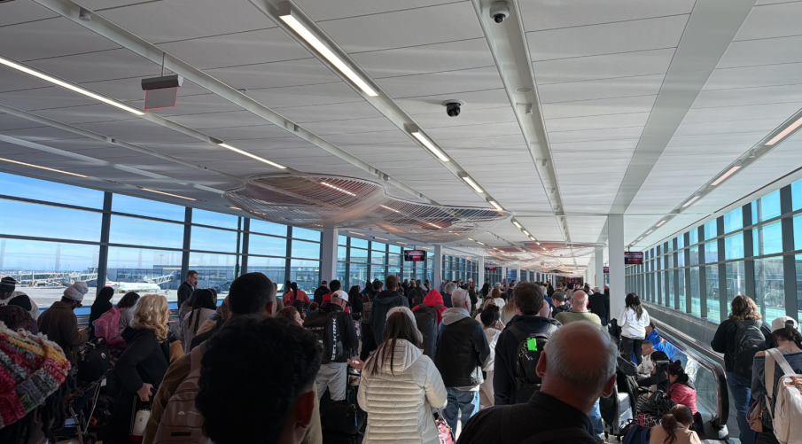 Летище в САЩ беше евакуирано след сигнал за заплаха (ВИДЕО)