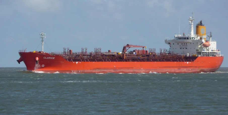 Турски кораб премина успешно през Ормузкия проток