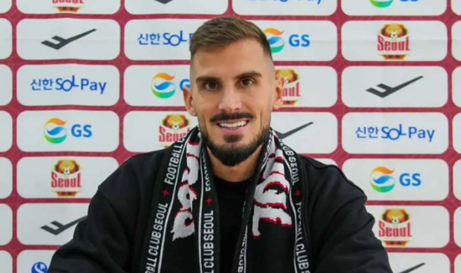 Новият нападател на Левски отказал на два румънски клуба