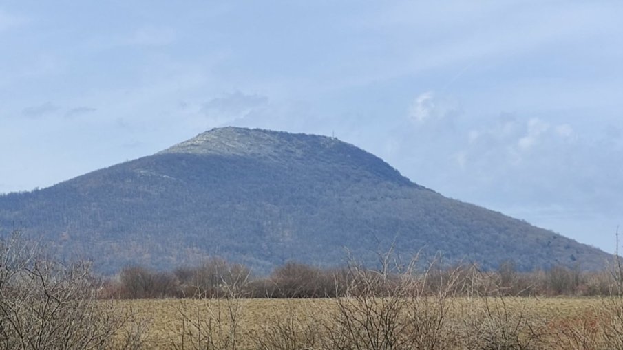 ПОХВАЛНО: Градят военен паметник в подножието на връх Връшка чука