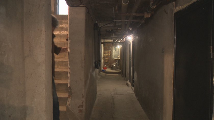 ОПАСНА НАХОДКА: Откриха 1,4 кг живак в мазе в София