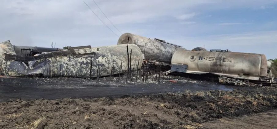 Установени са превишения на нормите за нефтопродукти в почвата на мястото на дерайлиралият влак край Пясъчево