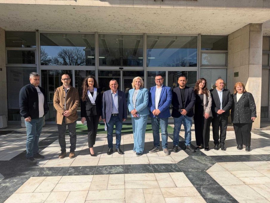 Искра Михайлова поведе листата на ДПС в Пазарджик