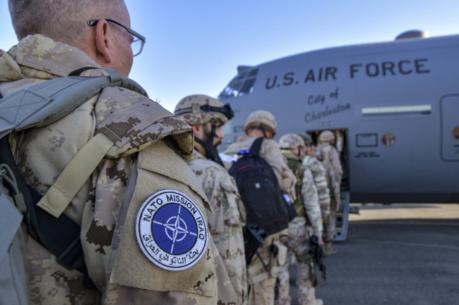 НАТО изтегля мисията си от Ирак