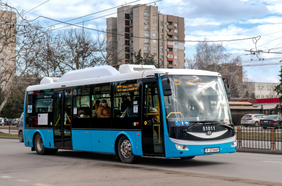 След протестите: Увеличават заплатите на служителите в градския транспорт в Русе