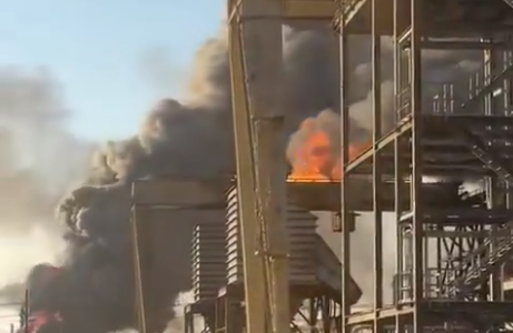 Мощна експлозия в рафинерия в Тексас, евакуираха стотици (ВИДЕО)