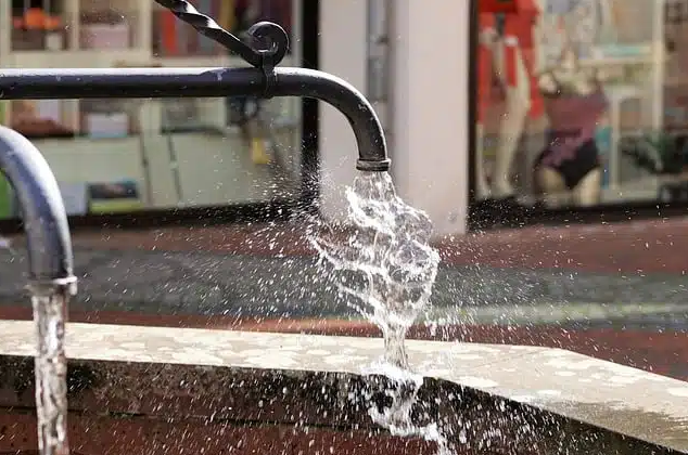 Само кратък душ, не мийте колите: Кипър е пред водна криза