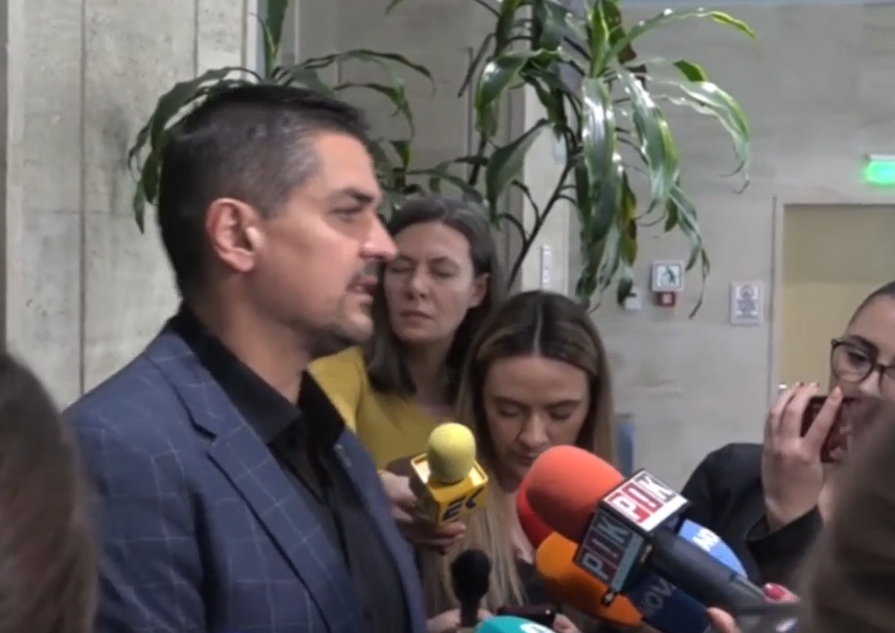 ПИК ТV! Радостин Василев: Хората са шокирани от антибългарската политика на премиера Гюров и от истеричния президент лицемер Йотова (ВИДЕО)