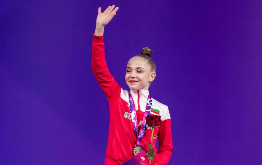 БРАВО! Стилияна Николова спечели сребърен медал на Световната купа по художествена гимнастика