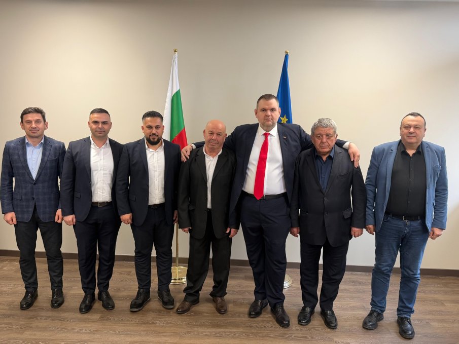 ПЪРВО В ПИК! Пеевски предупреди, че се правят опити за ала-бала на изборите с наше МВР и се закани: Няма да стане! ДПС е партията на хората и който не го разбира, остава в миналото! (СНИМКИ)