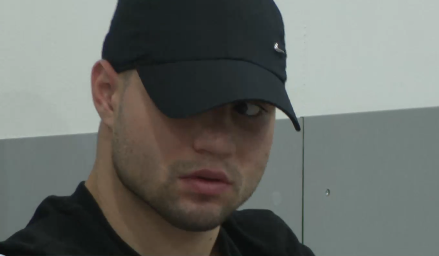 ДЕЧЕВ, ПРОВАЛИ СЕ: Прокурорският син отново се вихри в Перник, докато МВР го издирва