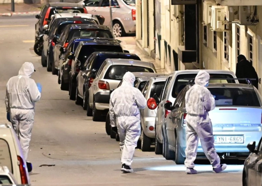 Самоделна бомба избухна пред жилищна сграда в Атина