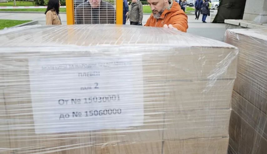 В Плевен пристигнаха бюлетините за вота