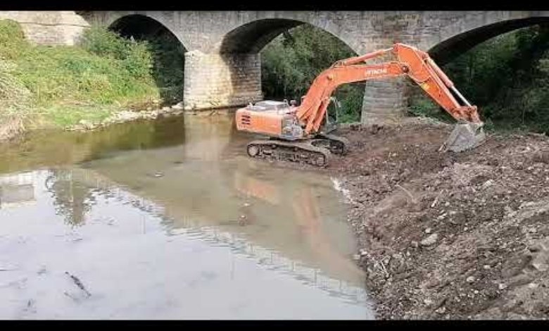 Община Царево с акция, основно почиства реки и дерета