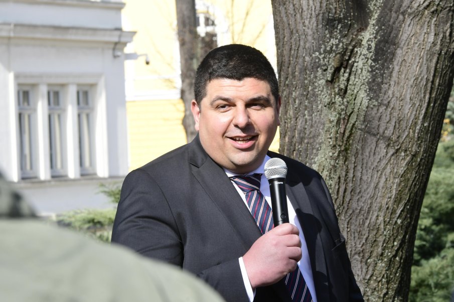 ФУНДАМЕНТАЛНО ОТКРИТИЕ: Майтап с Ивайло Мирчев разсмя мрежата