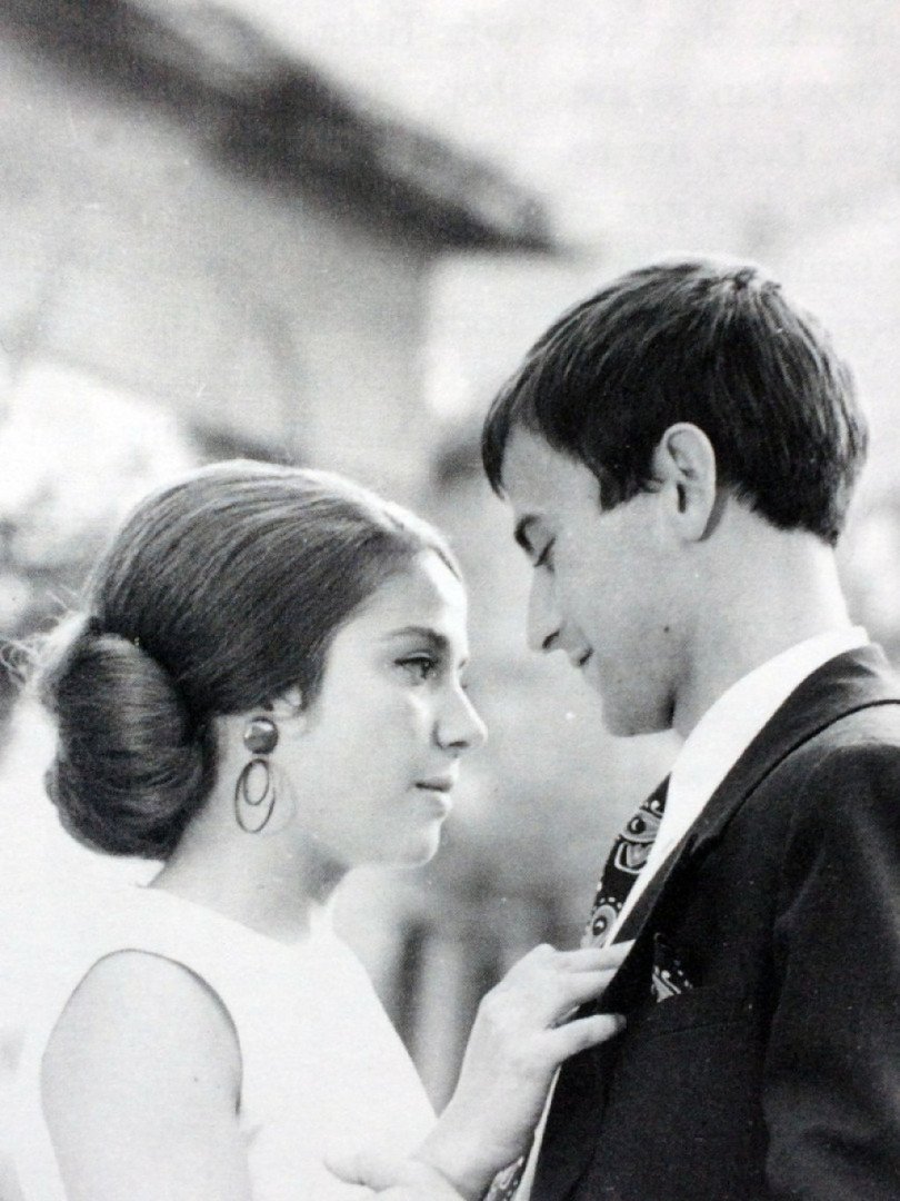 Звезда от „Момчето си отива“ тъне в мизерия (Снимки)