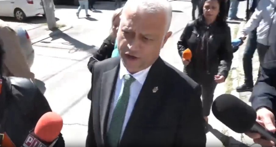 ГОРЕЩО В ПИК TV! Вътрешният министър мълчи за кръга Яхтата на Дечев - Емо Узото си глътна граматиката на въпрос за Теди Еврото (ВИДЕО)