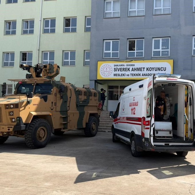 ТРАГЕДИЯ В ТУРЦИЯ: Ученик откри огън в училище, рани 16 души (ВИДЕО)