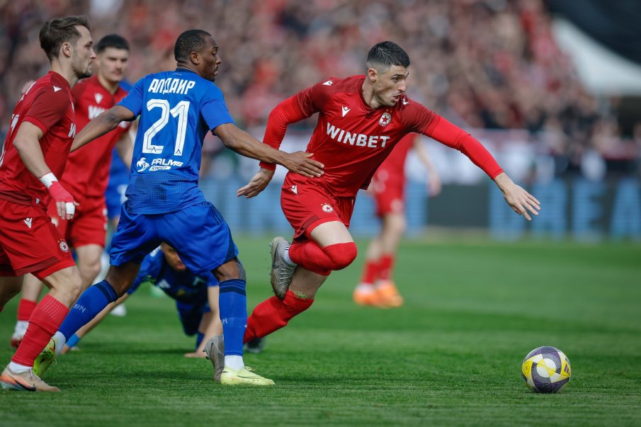 Разиграла се е голяма драма преди Вечното дерби