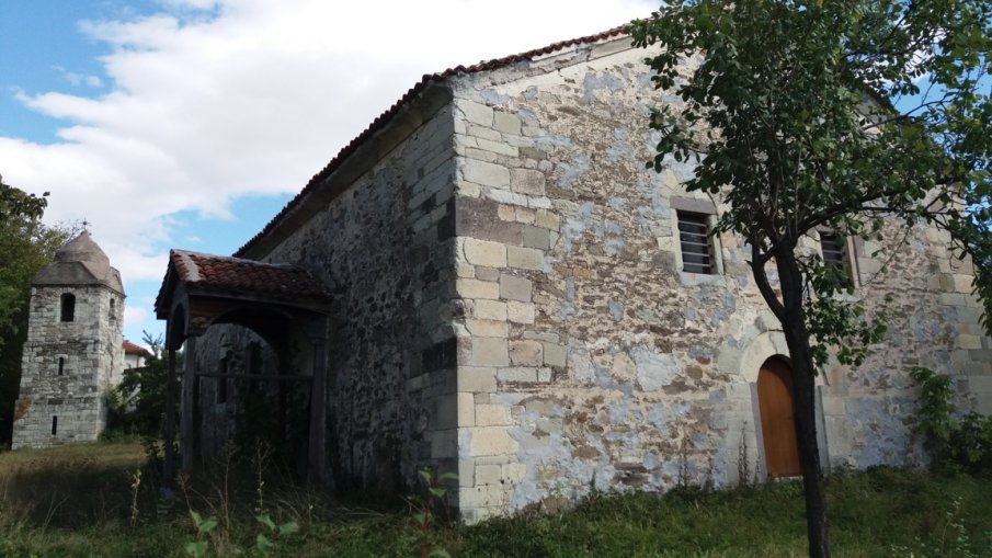 Спасяват 150-годишния храм в село Мандра с благотворителен базар