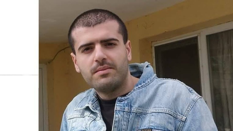 Издирваният млад мъж от Девня вече е при семейството си