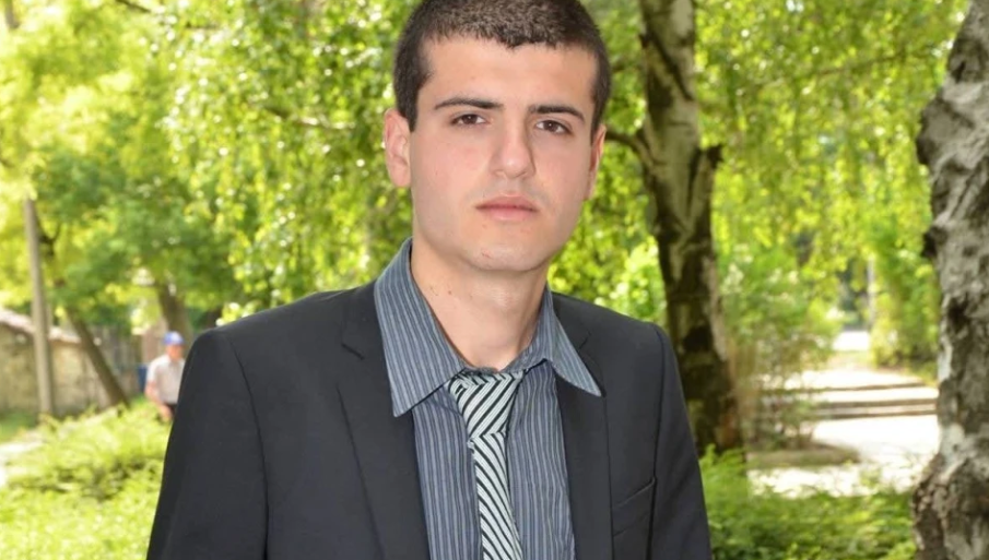 Издирват млад мъж с параноидна шизофрения