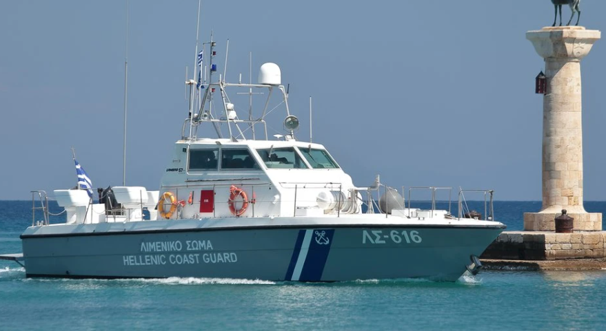 Спасиха 91 мигранти в лодки край Крит