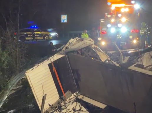 След тежката катастрофа снощи - отворен е пътят между Гурково и Велико Търново (ВИДЕО)