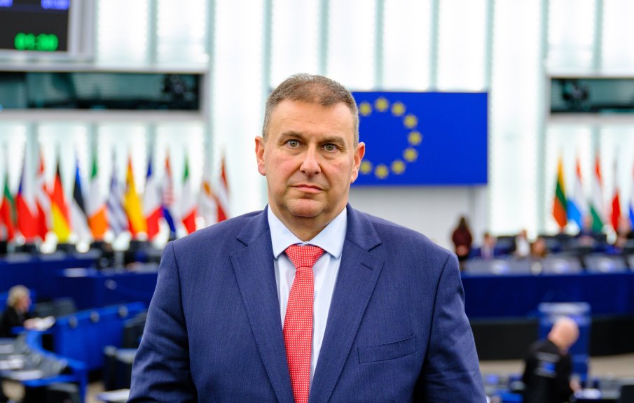 Евродепутати се обявиха срещу пълната забрана на оловото в лова, риболова и спортната стрелба