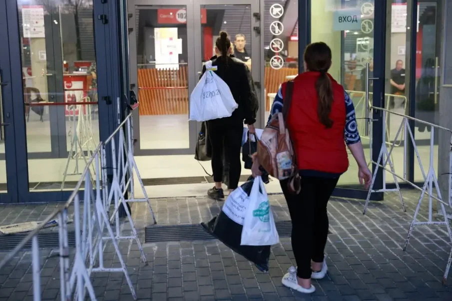 НИЩО НОВО: Напрежение и чакане при обработката на изборните протоколи в Русе