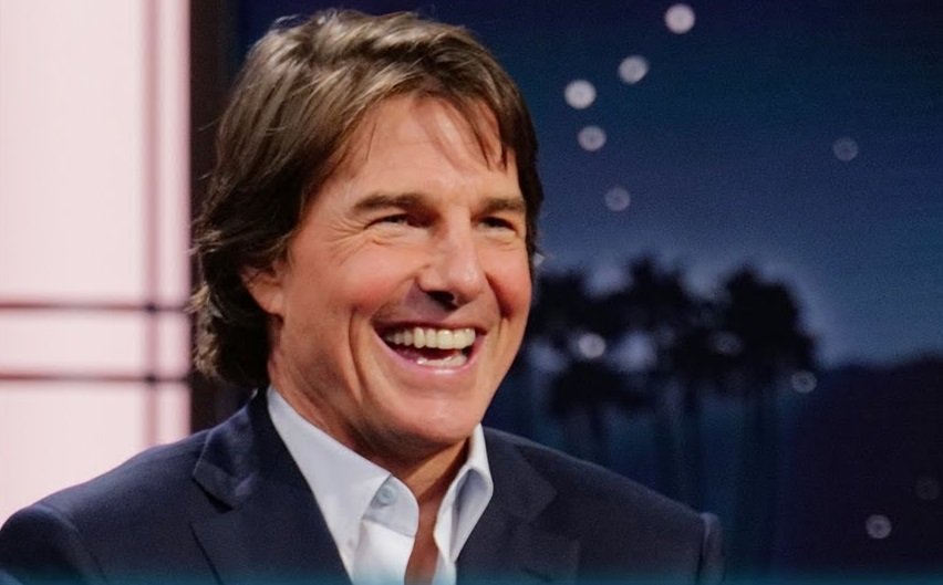 Том Круз втрещи феновете - с бирено коремче и плешив