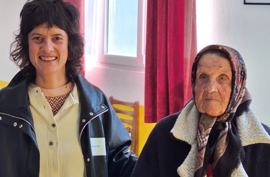 90-годишната Асие Алийска поиска машина, но в Белев дол няма