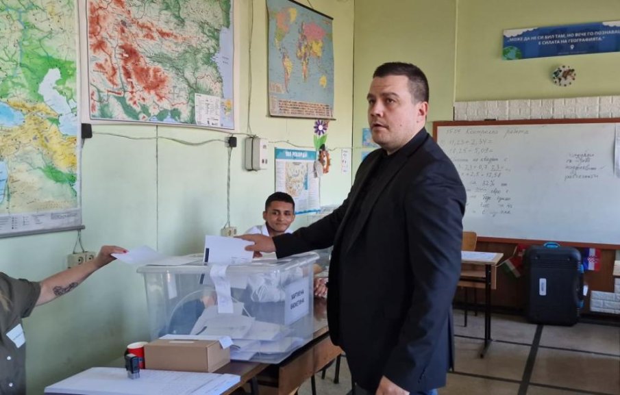 Балабанов: Гласувам за нормалност, предвидимост и в името на традициите на българското семейство