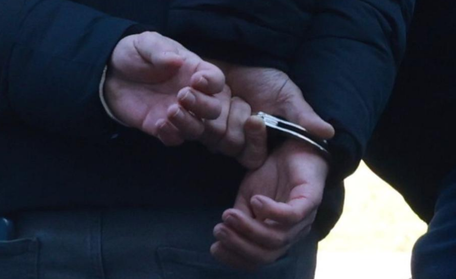 Мъж удари своя възрастна родственица с юмрук в тила