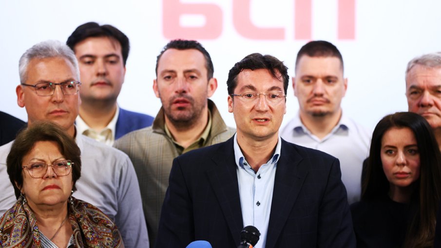 БСП в безпрецедентна изолация - свиква спешно заседание на Изпълнително бюро и Националния съвет