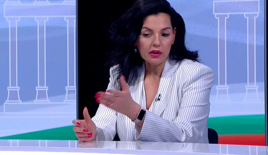 Цветанка Андреева: Радев от 9 години се готви за този момент. Министърът на Ахмед Доган имаше за цел да разбие вота