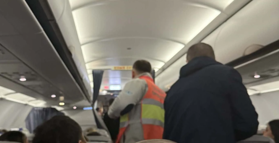 СПЕШЕН СЛУЧАЙ: Българи прекараха над 1 час на летището в Измир след аварийно кацане