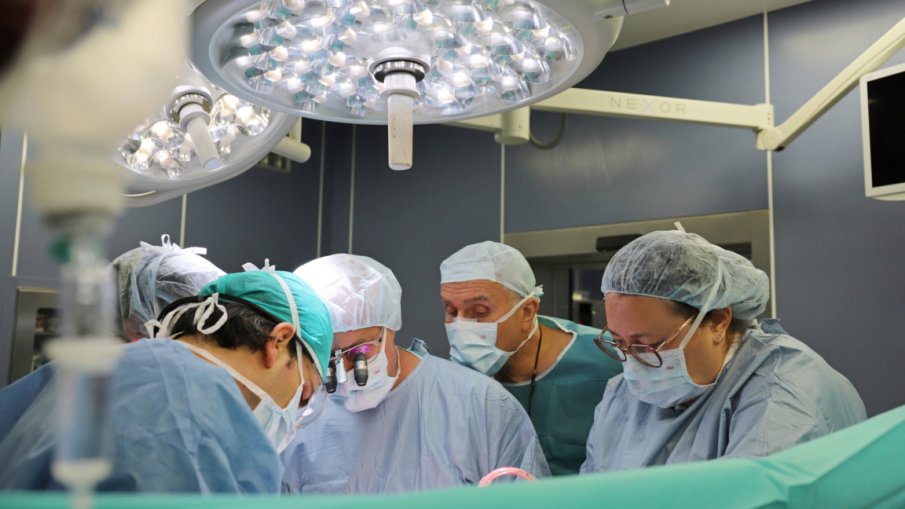Екип на ВМА трансплантира черен дроб на 31-годишна жена
