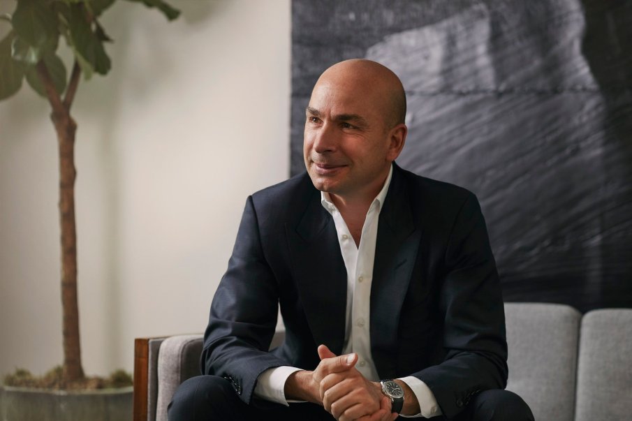 Новият собственик на Левски стартира ключови преговори