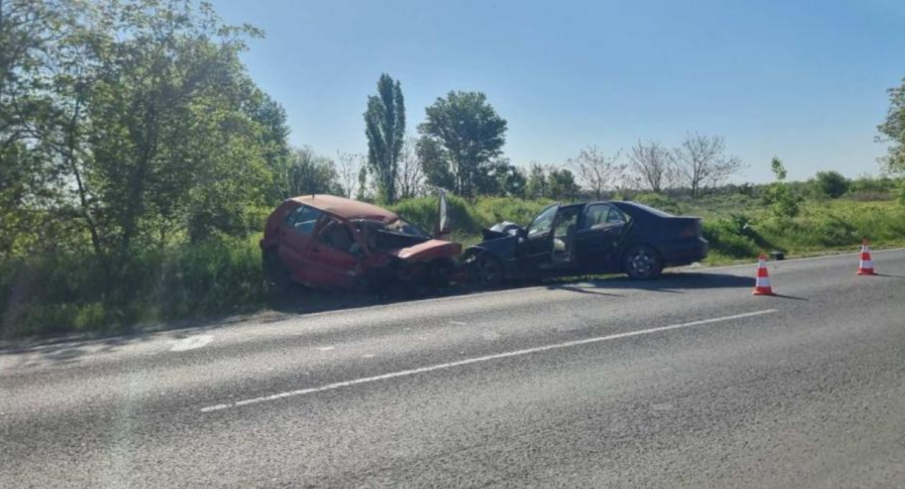 Мъж загина, а трима души са в болница след катастрофа на Околовръстното на Стара Загора