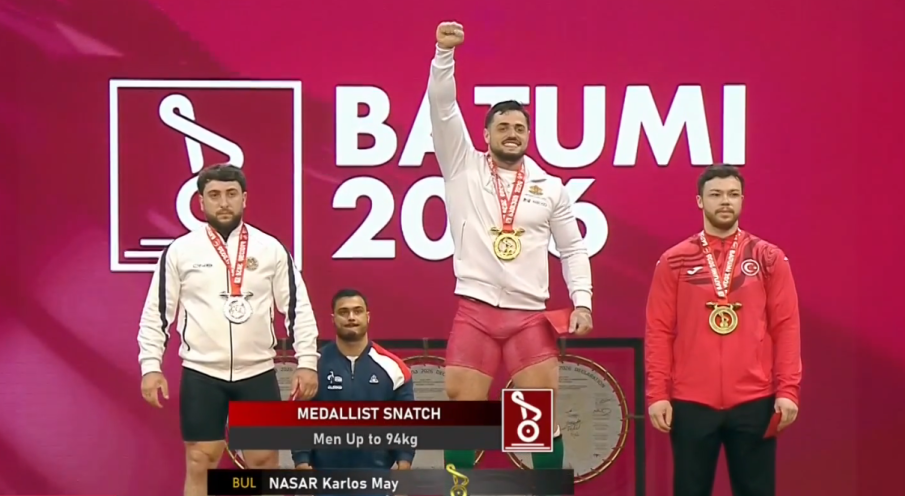 Посрещат с държавни почести Насар