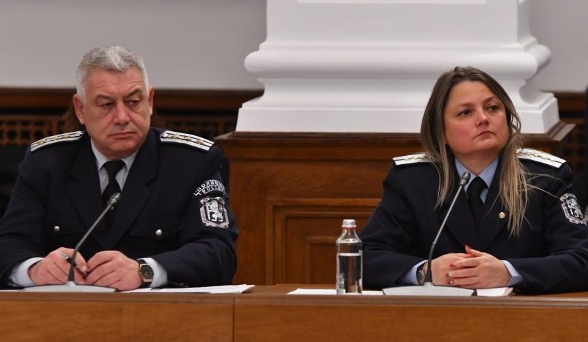 Отстраниха шефовете на КАТ