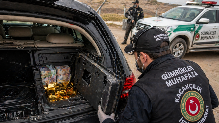 Турските власти заловиха контрабандно злато и валута с обща стойност над 11 милиона евро
