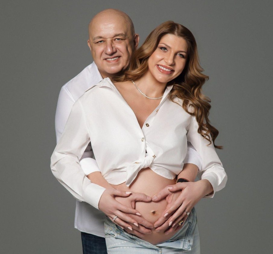 ПЪРВО В ПИК: Красен Кралев черпи за щерка (СНИМКА)