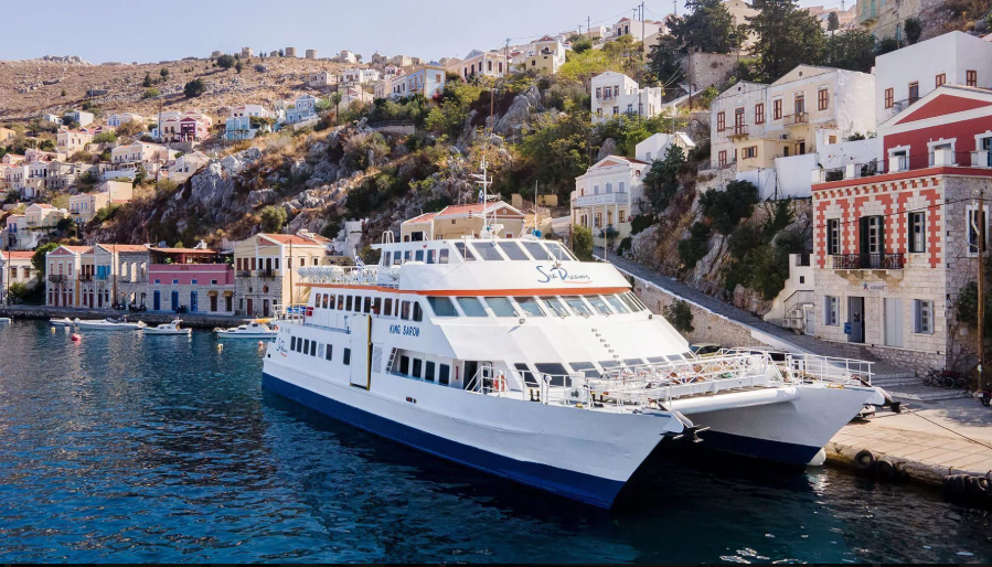 Гръцките моряци с 24-часова национална стачка, блокират всички фериботни маршрути