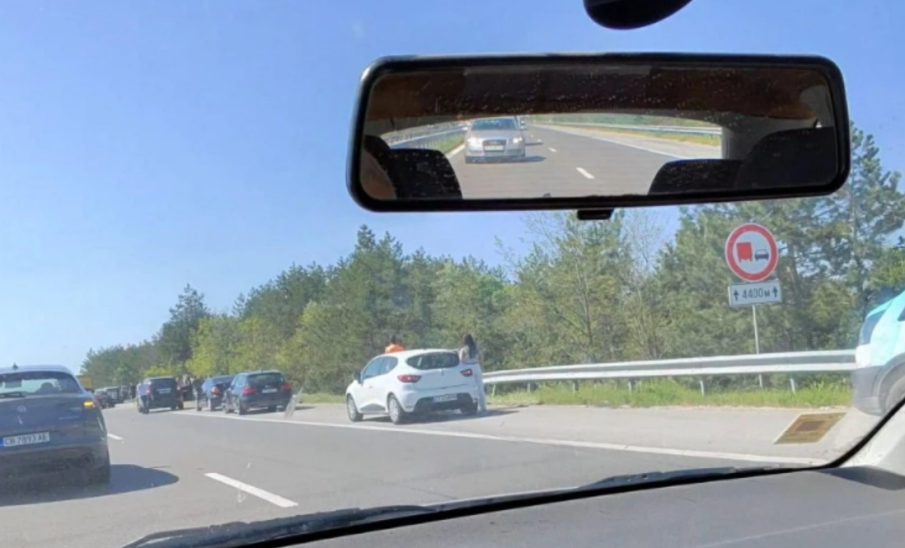 КРЪВ НА ПЪТЯ! Верижна катастрофа блокира трафика по АМ „Тракия“ край 75-я километър към София (ОБНОВЕНА)