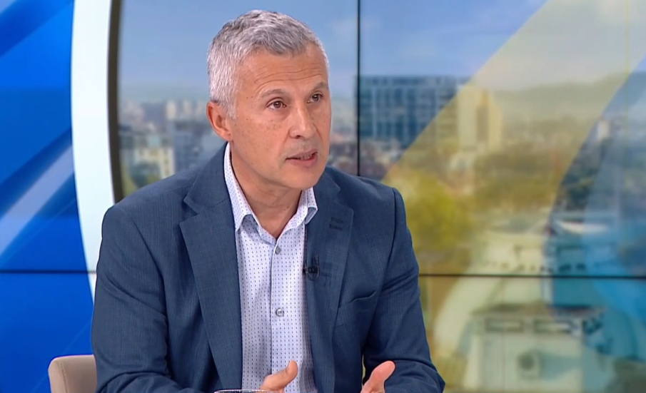 Тодор Иванджиков: Няма риск от недостиг на авиационно гориво у нас