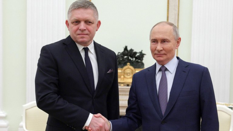 Москва потвърди, че Фицо ще е до Путин за 9 май