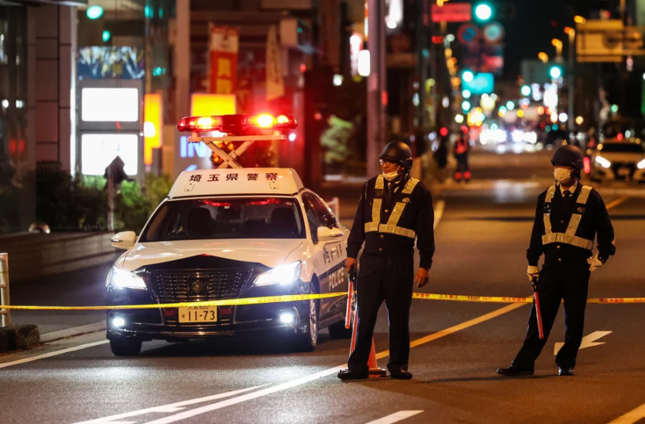 Въоръжен с чук рани петима души в Токио